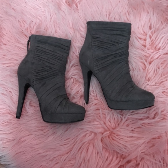 Elle Shoes - Gray Booties